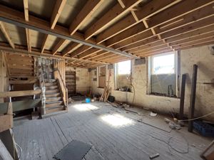 Photo 6- click for photo gallery